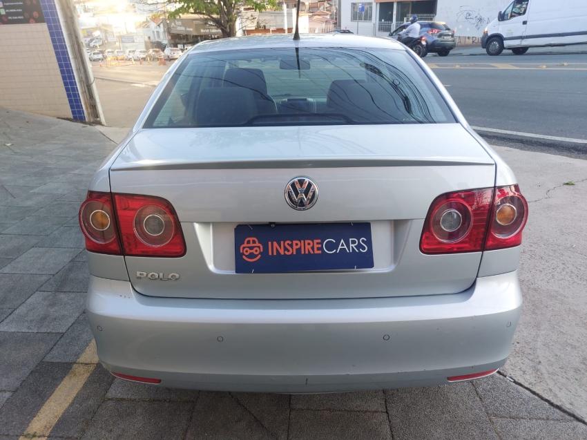 VOLKSWAGEN Polo Sedan - Foto