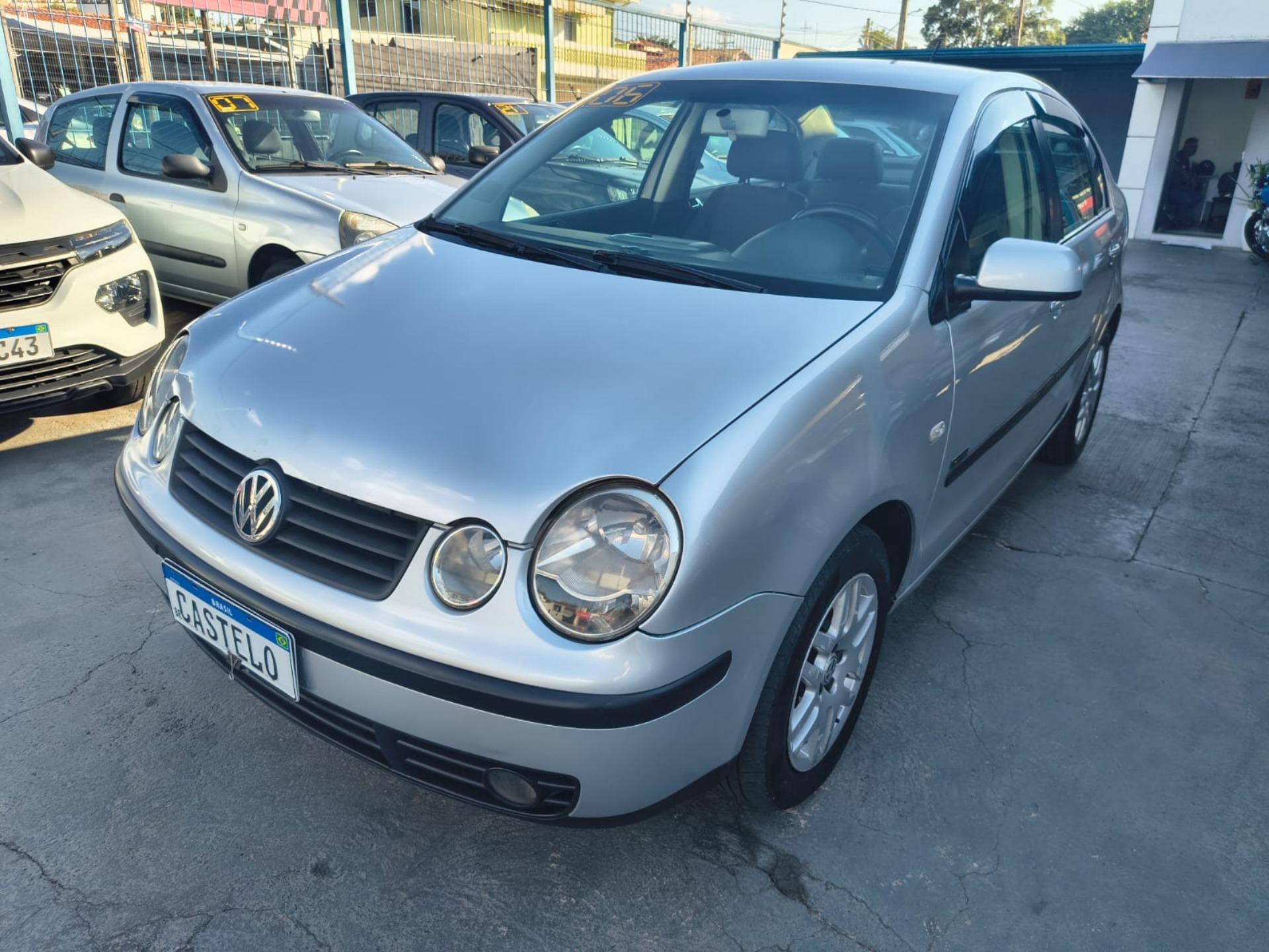 VOLKSWAGEN Polo Sedan
