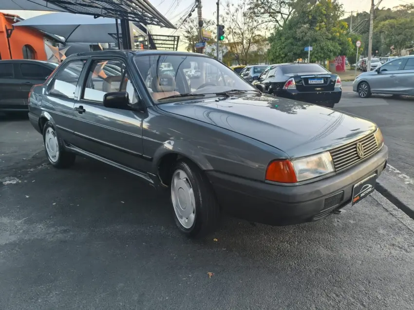 VOLKSWAGEN Santana - Foto