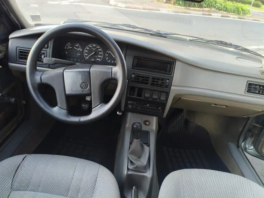 VOLKSWAGEN Santana - Foto