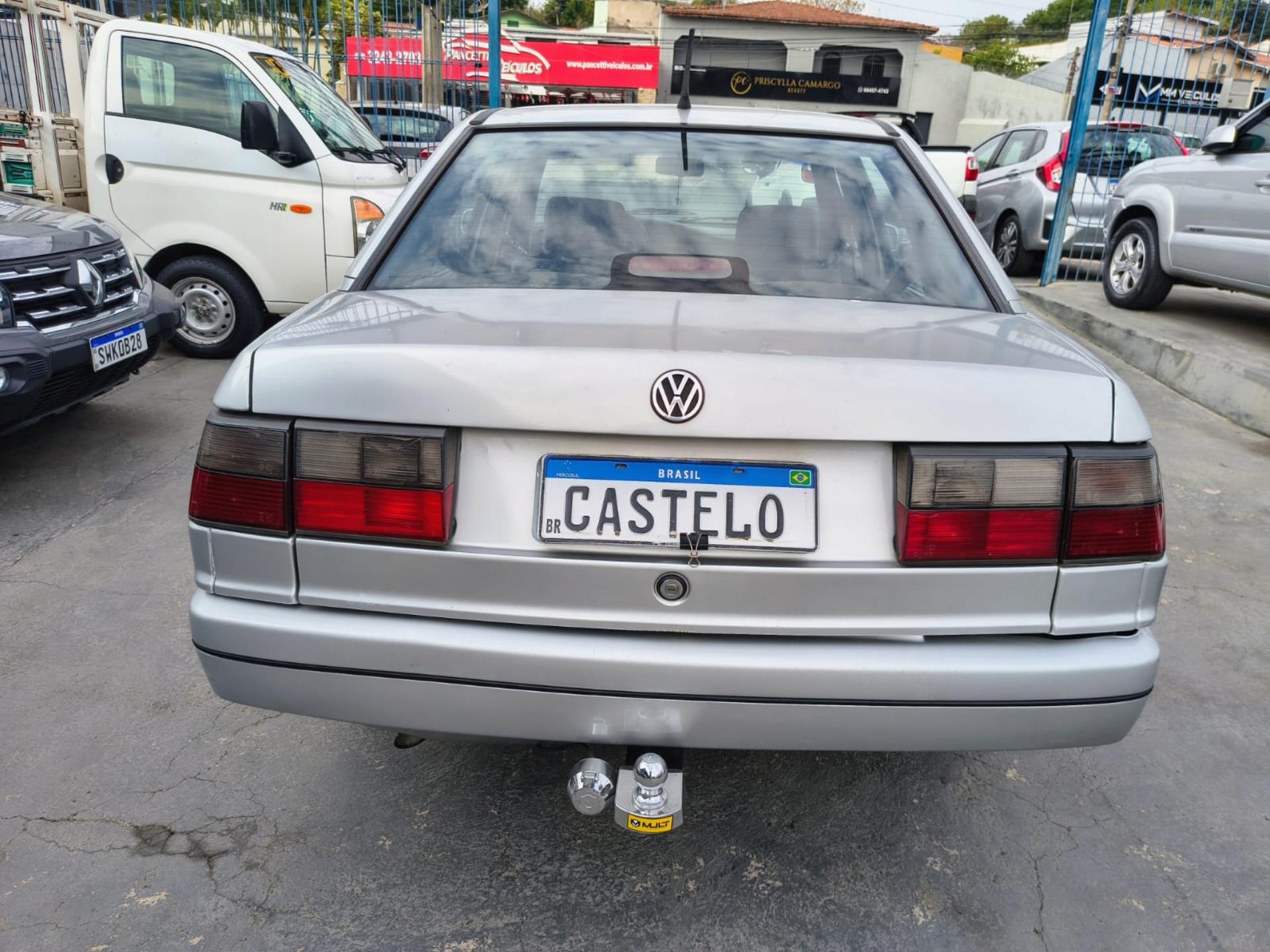 VOLKSWAGEN Santana - Foto