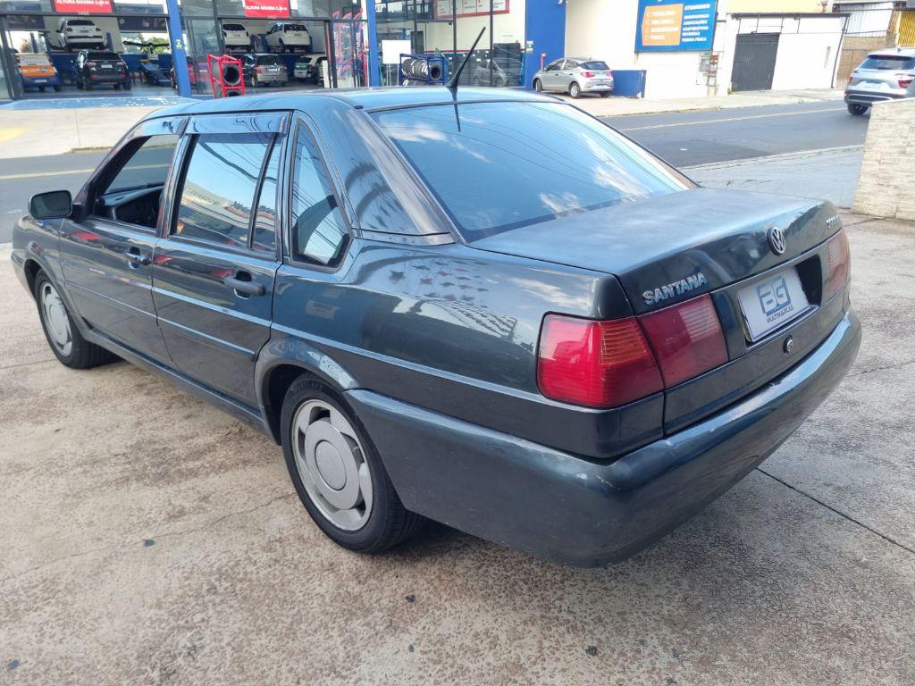 VOLKSWAGEN Santana - Foto