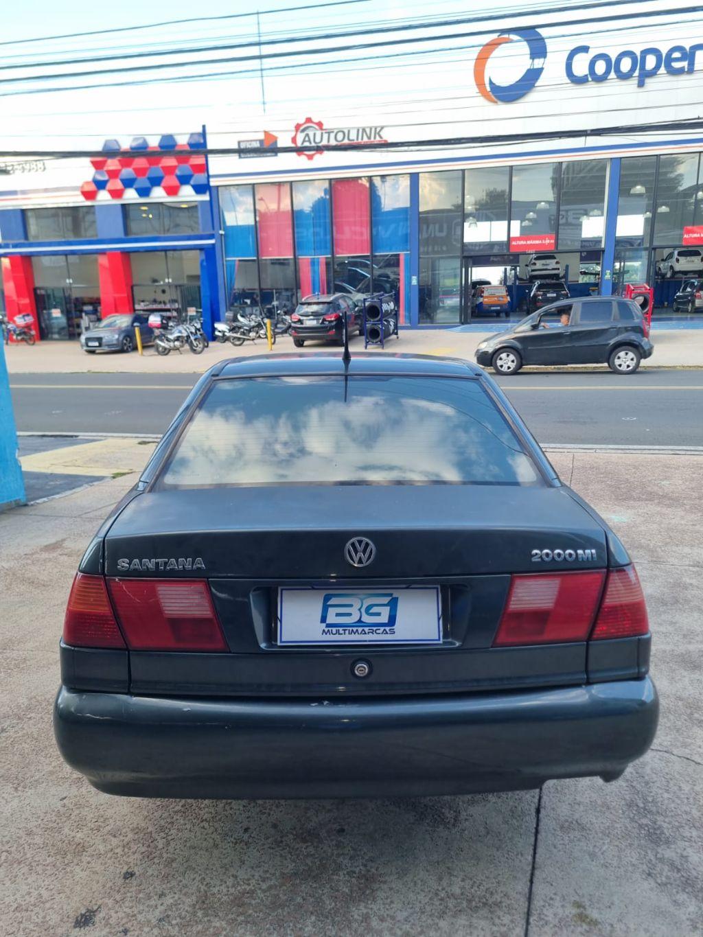 VOLKSWAGEN Santana - Foto