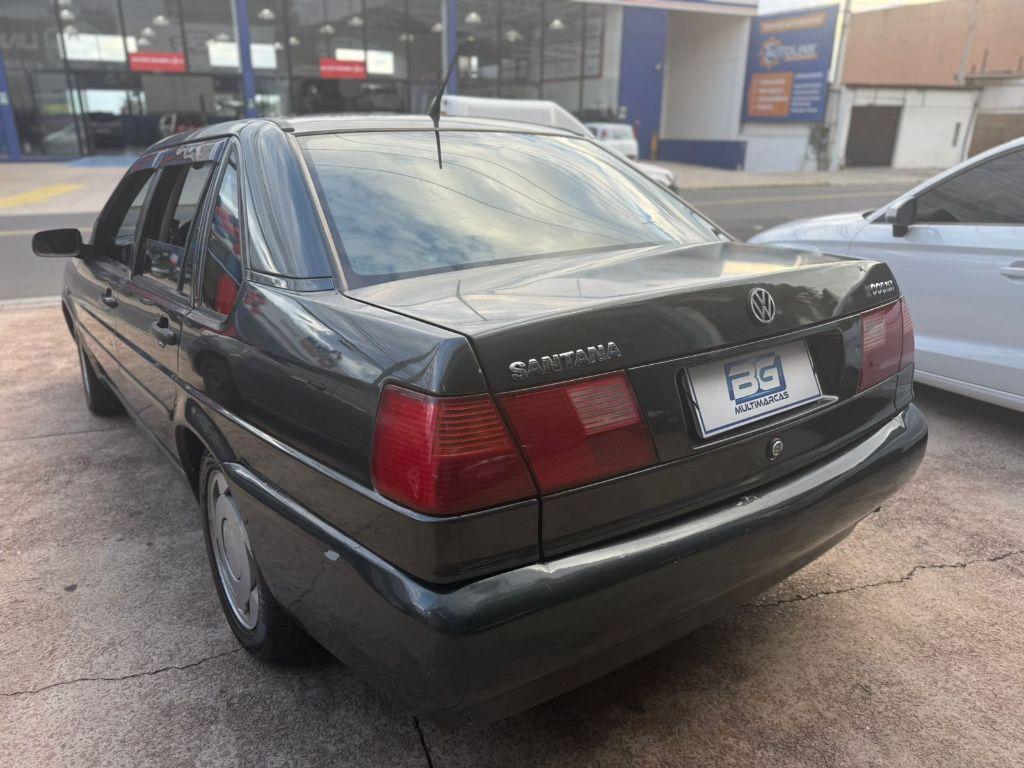 VOLKSWAGEN Santana - Foto