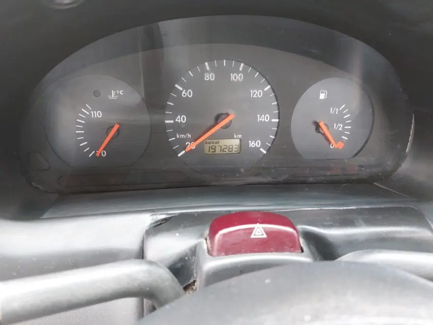 VOLKSWAGEN Saveiro - Foto