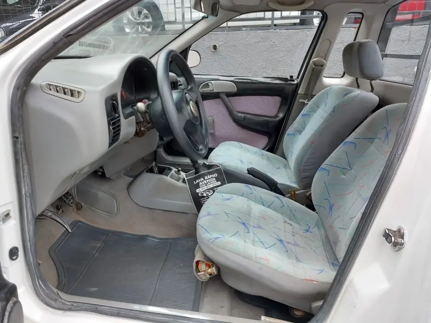 VOLKSWAGEN Saveiro - Foto