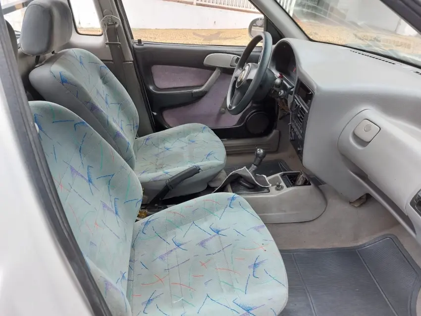 VOLKSWAGEN Saveiro - Foto