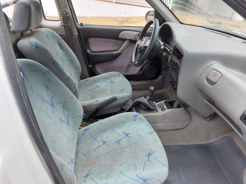 VOLKSWAGEN Saveiro - Foto