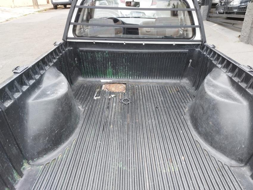 VOLKSWAGEN Saveiro - Foto