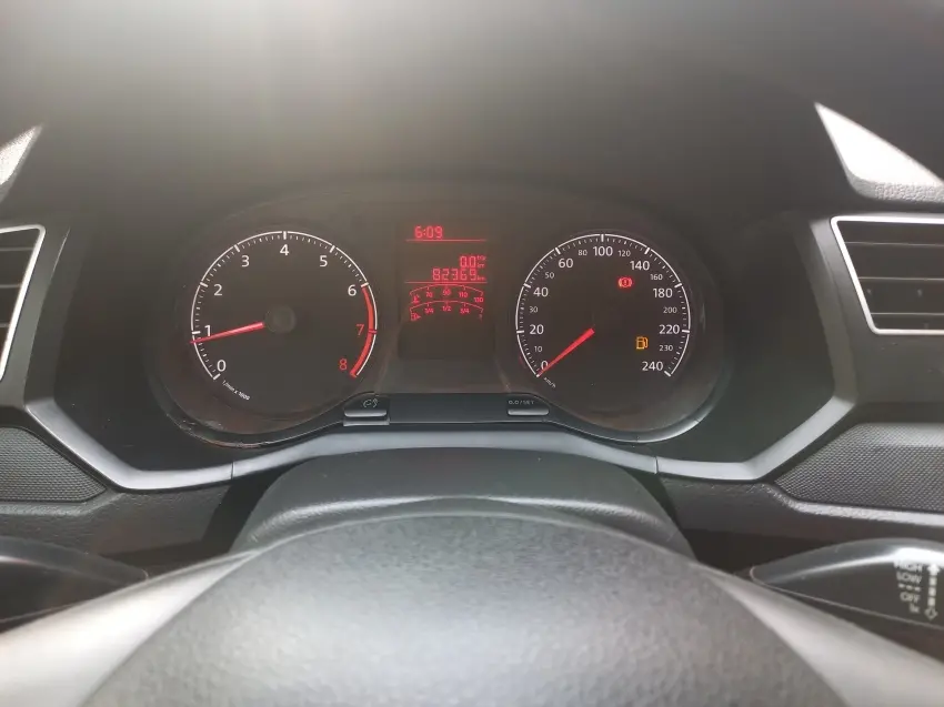 VOLKSWAGEN Saveiro - Foto