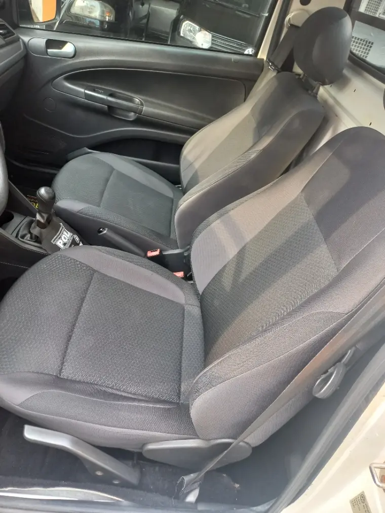 VOLKSWAGEN Saveiro - Foto