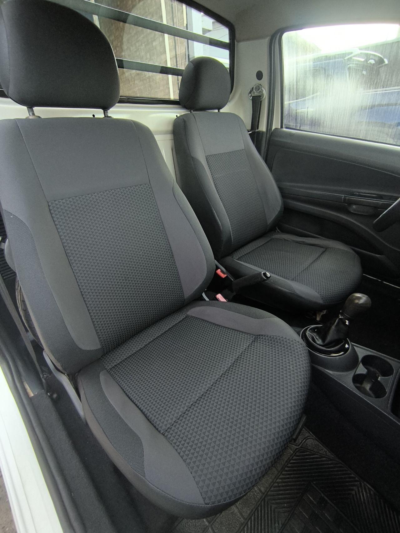 VOLKSWAGEN Saveiro - Foto