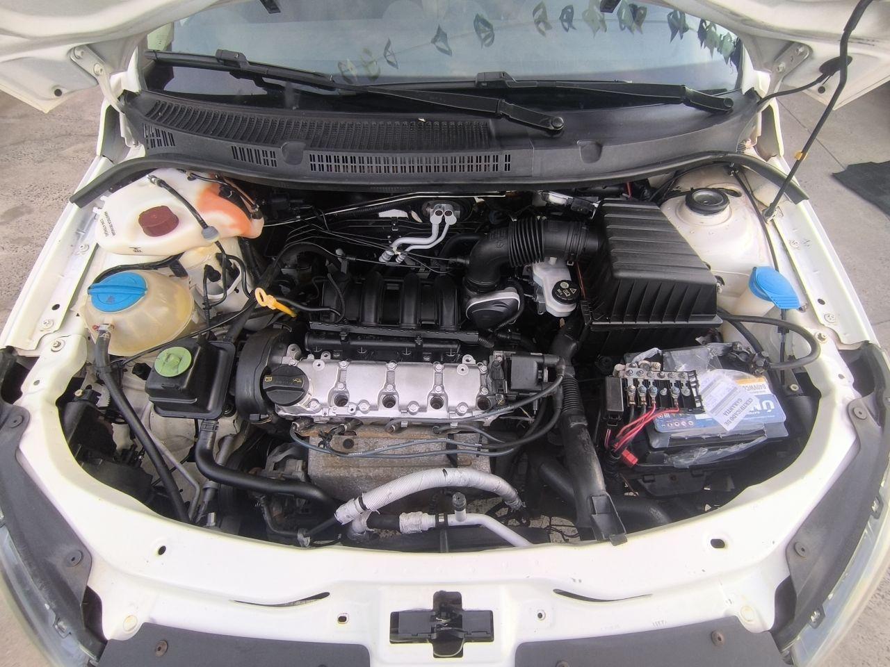 VOLKSWAGEN Saveiro - Foto