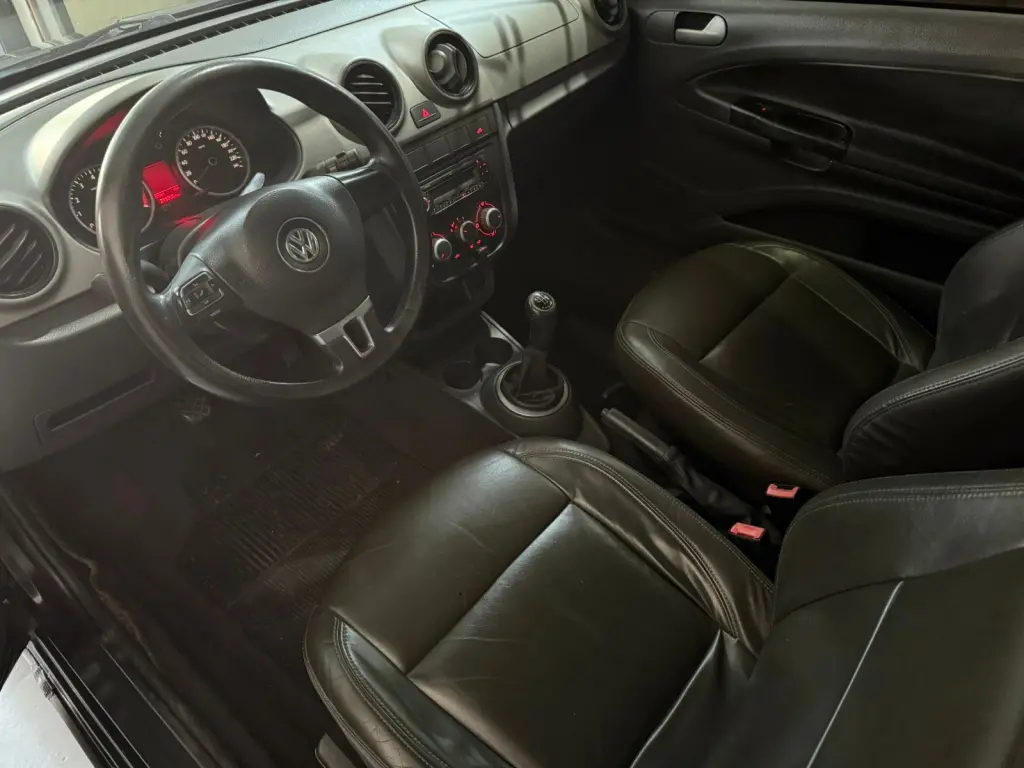 VOLKSWAGEN Saveiro - Foto