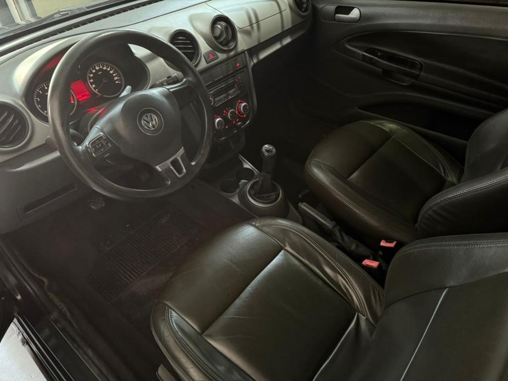 VOLKSWAGEN Saveiro - Foto