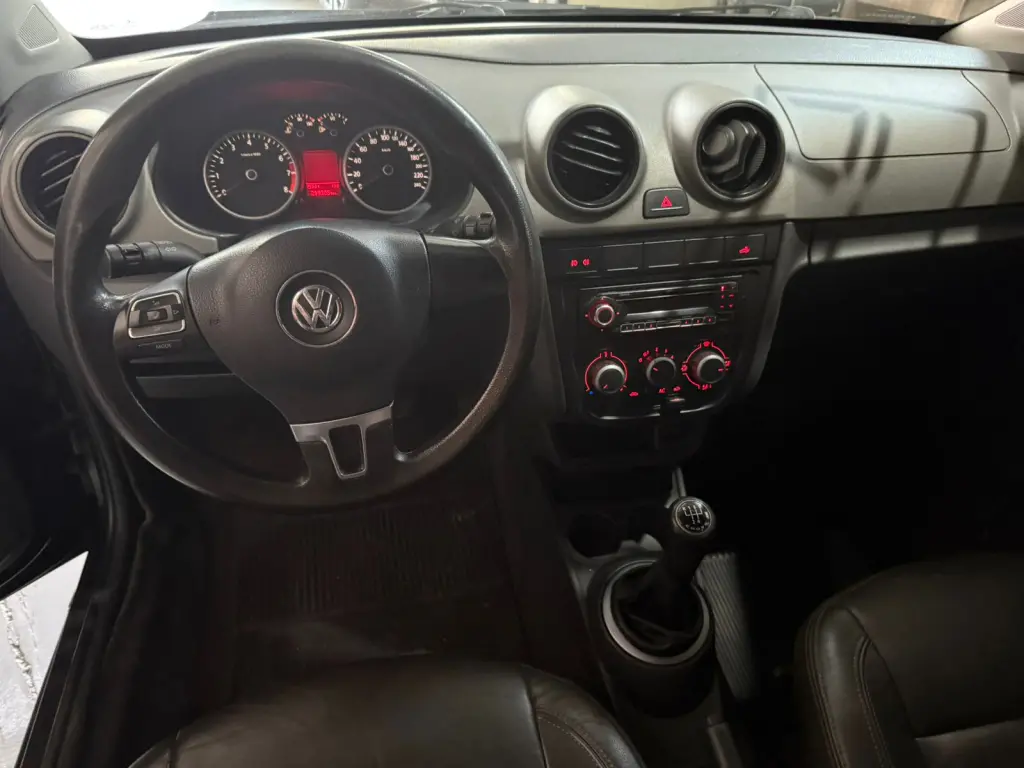 VOLKSWAGEN Saveiro - Foto