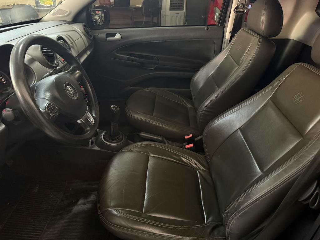 VOLKSWAGEN Saveiro - Foto