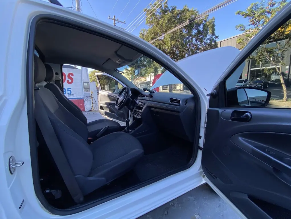 VOLKSWAGEN Saveiro - Foto