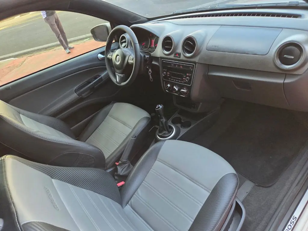 VOLKSWAGEN Saveiro - Foto