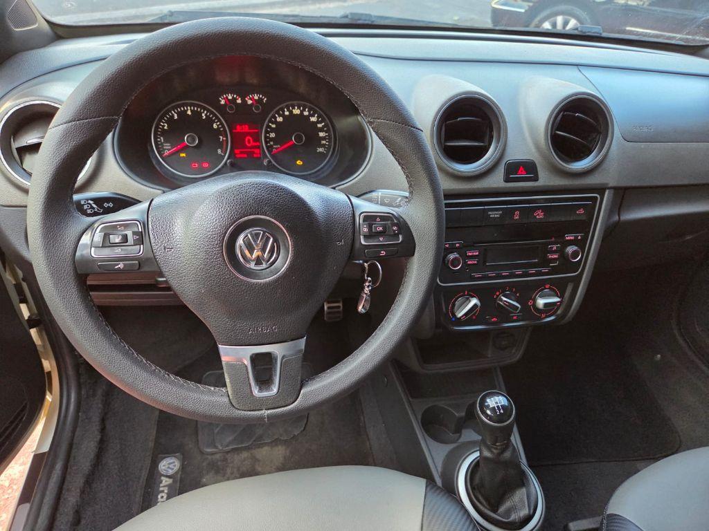 VOLKSWAGEN Saveiro - Foto