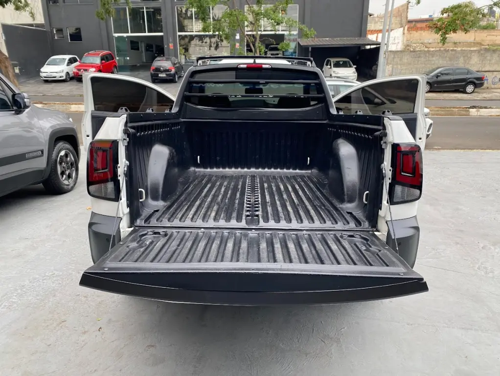 VOLKSWAGEN Saveiro - Foto