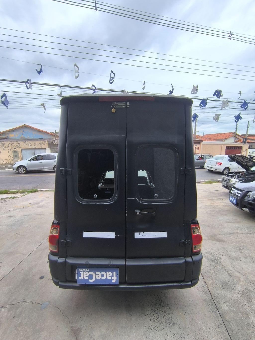 VOLKSWAGEN Saveiro - Foto