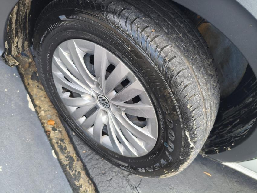 VOLKSWAGEN Saveiro - Foto