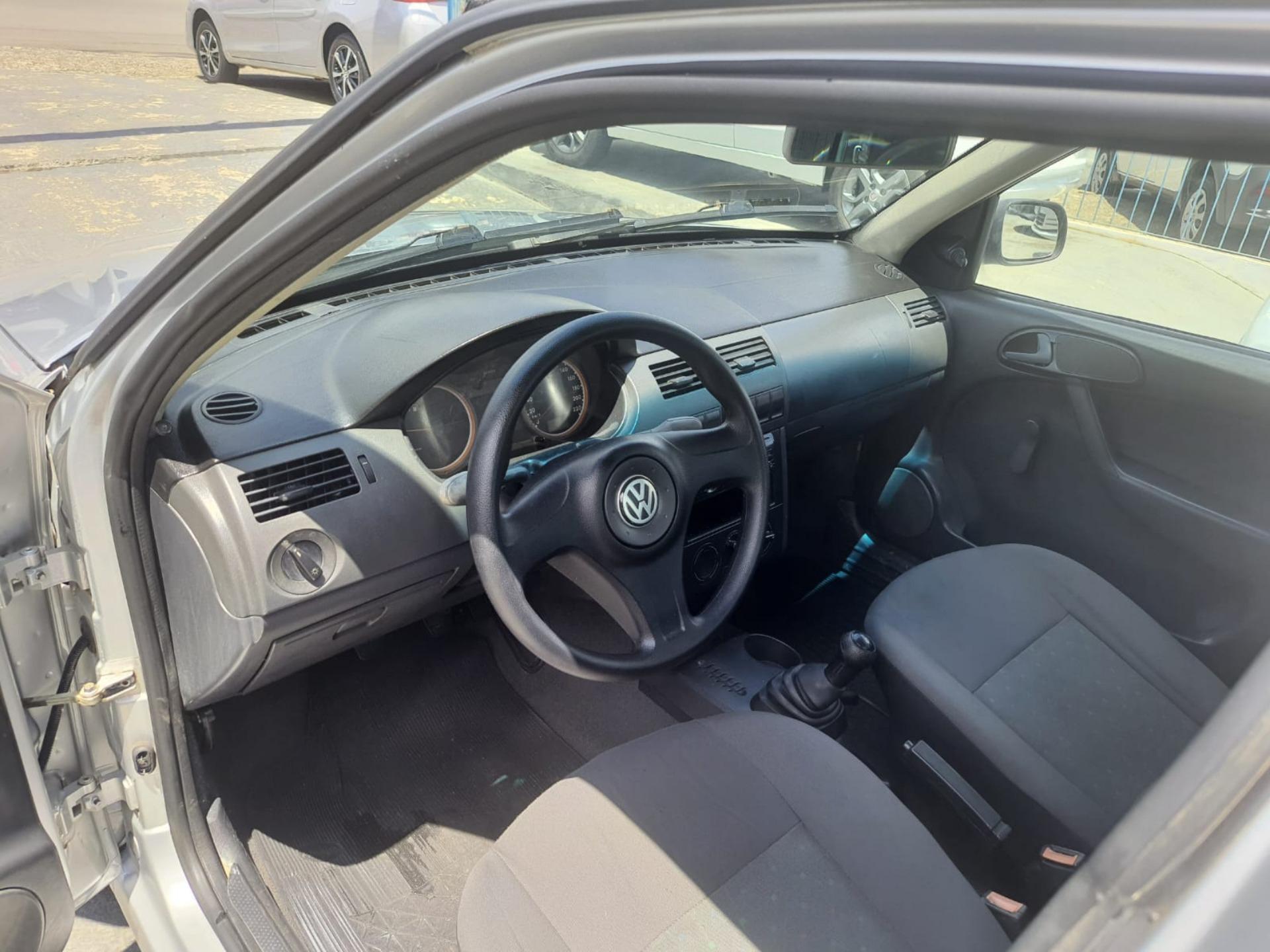 VOLKSWAGEN Saveiro - Foto