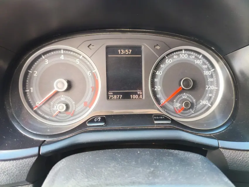 VOLKSWAGEN Saveiro - Foto