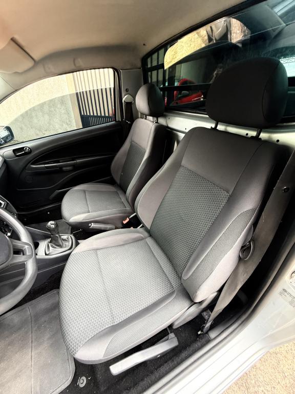 VOLKSWAGEN Saveiro - Foto
