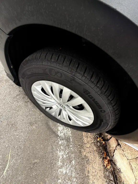 VOLKSWAGEN Saveiro - Foto
