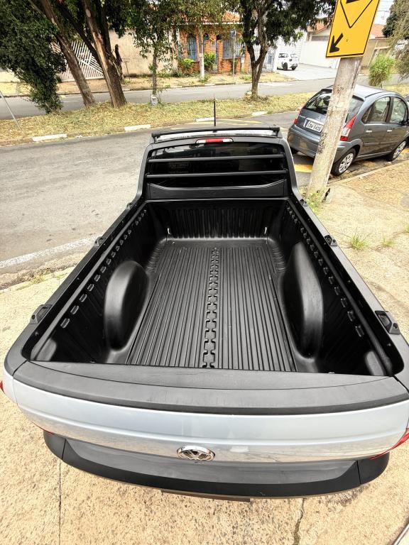 VOLKSWAGEN Saveiro - Foto