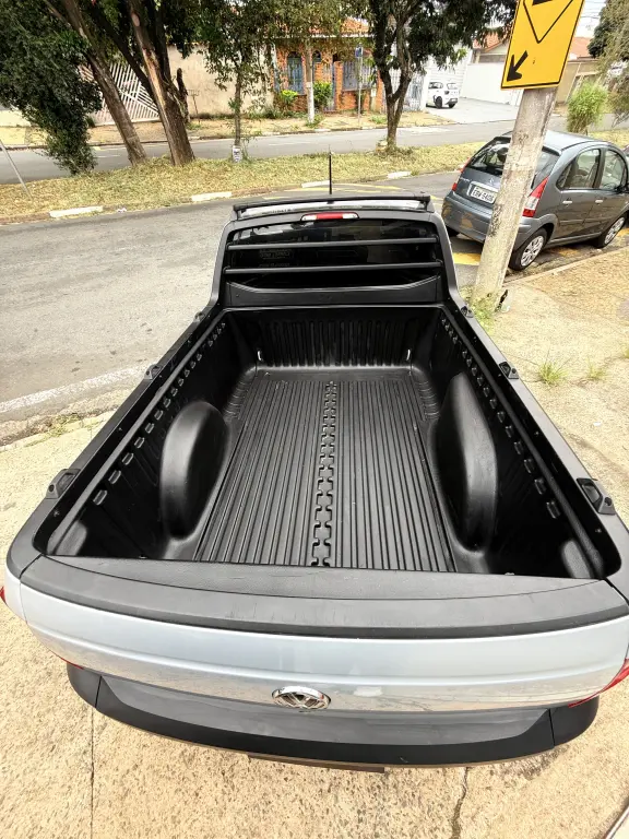 VOLKSWAGEN Saveiro - Foto