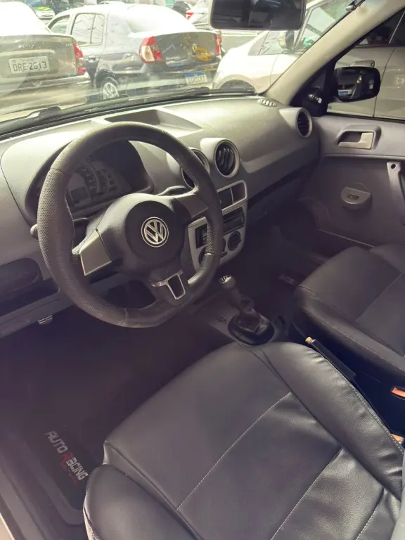 VOLKSWAGEN Saveiro - Foto