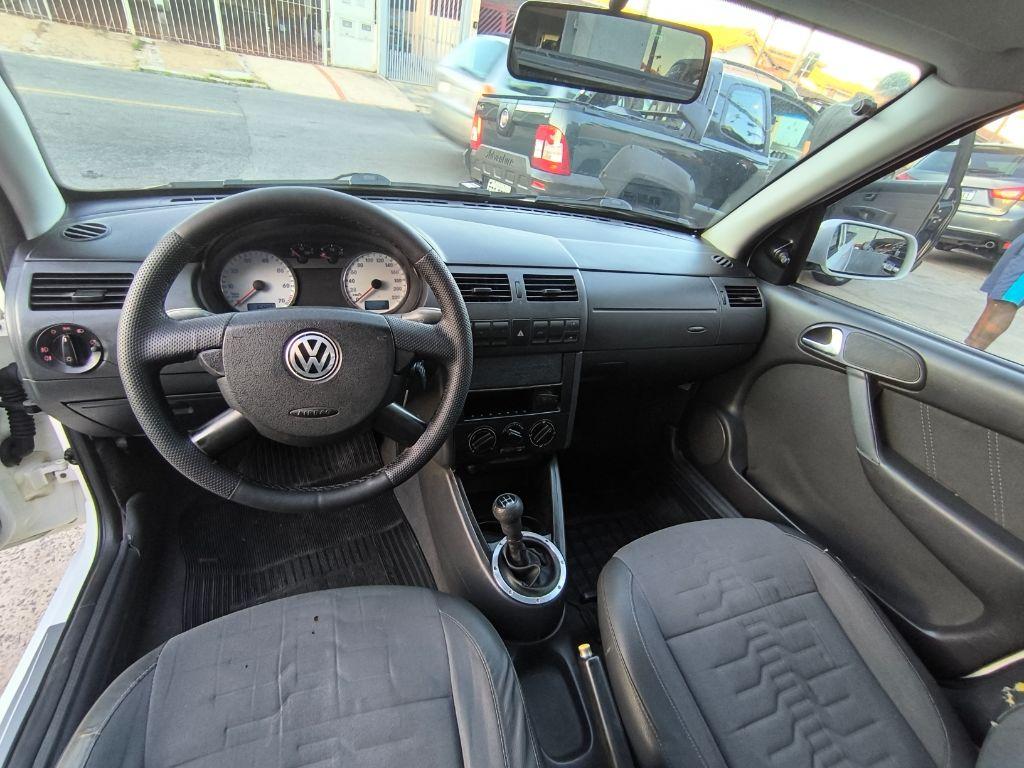 VOLKSWAGEN Saveiro - Foto