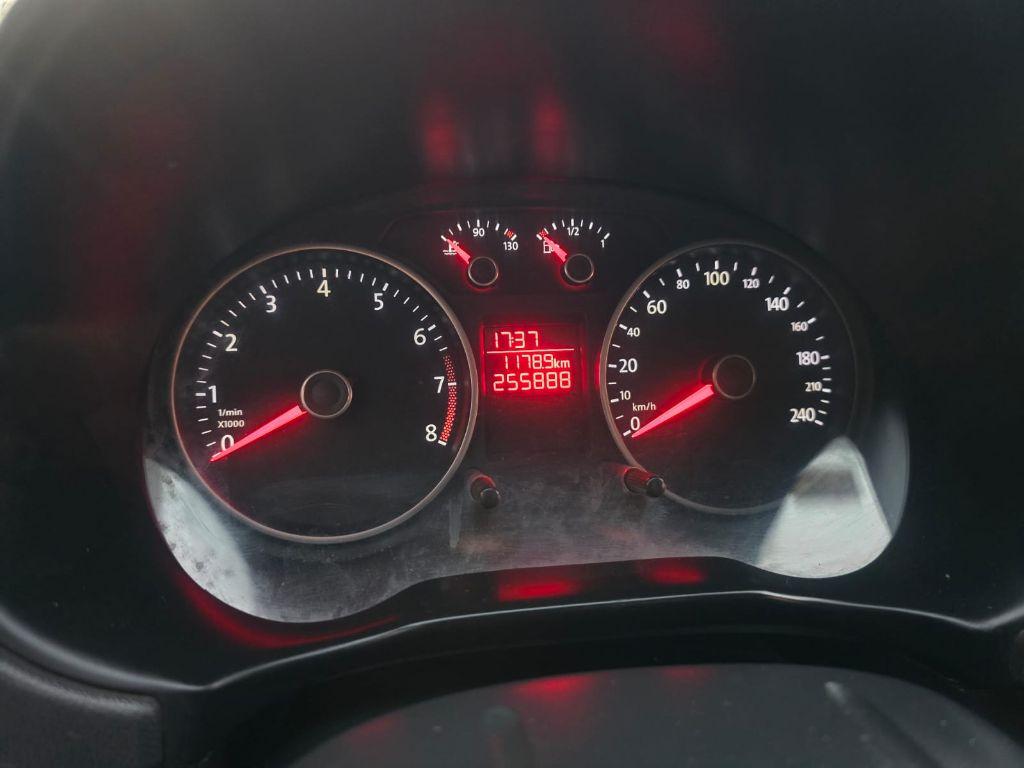 VOLKSWAGEN Saveiro - Foto