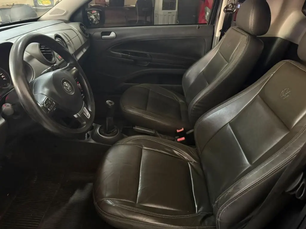 VOLKSWAGEN Saveiro - Foto