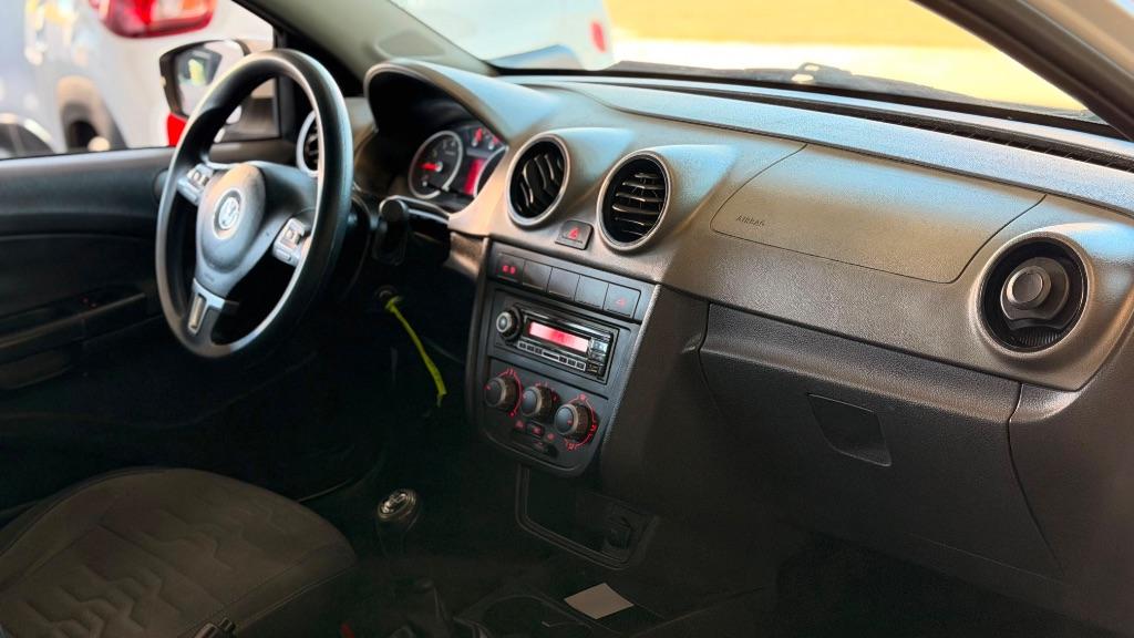 VOLKSWAGEN Saveiro - Foto