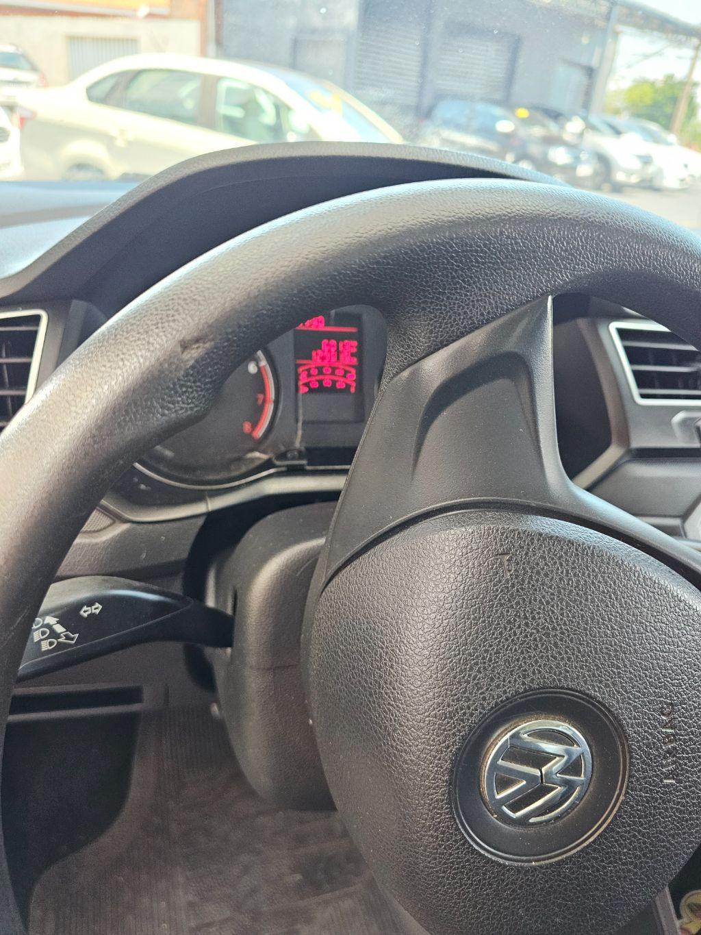 VOLKSWAGEN Saveiro - Foto