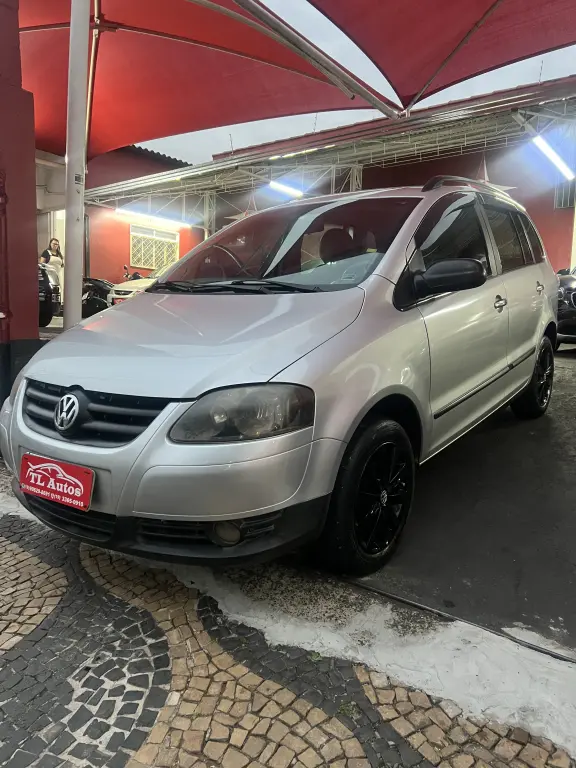 VOLKSWAGEN Space Fox