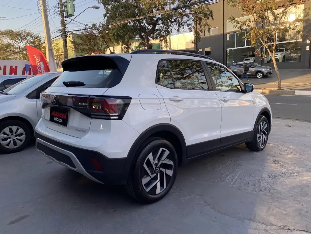 VOLKSWAGEN T-Cross - Foto