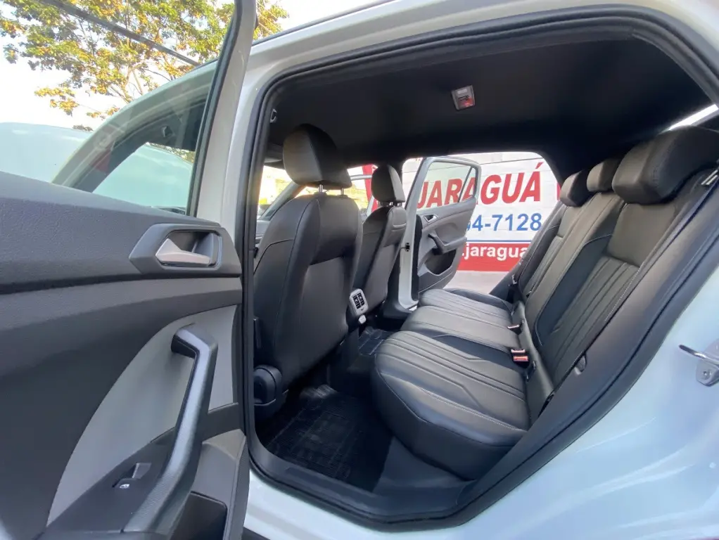 VOLKSWAGEN T-Cross - Foto