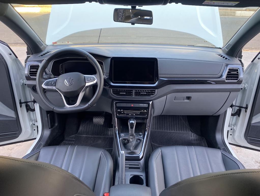 VOLKSWAGEN T-Cross - Foto