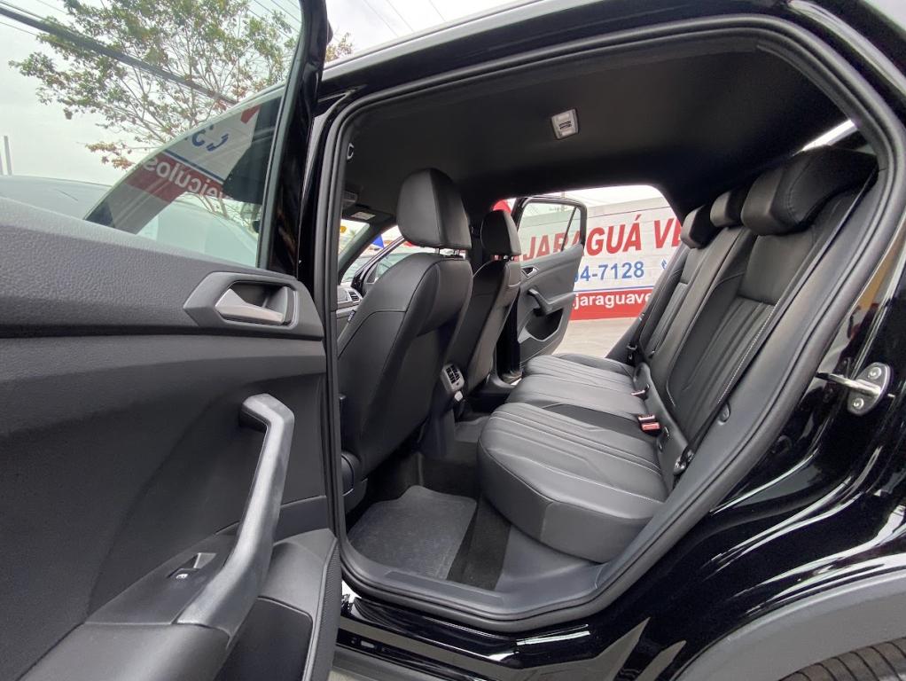 VOLKSWAGEN T-Cross - Foto