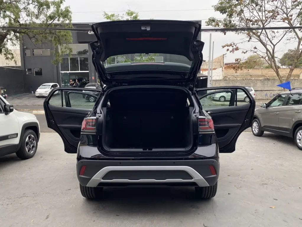 VOLKSWAGEN T-Cross - Foto