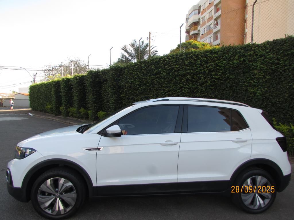 VOLKSWAGEN T-Cross - Foto