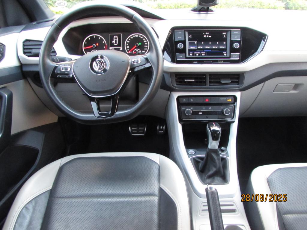 VOLKSWAGEN T-Cross - Foto