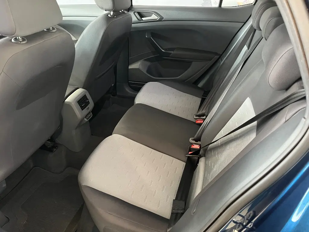 VOLKSWAGEN T-Cross - Foto