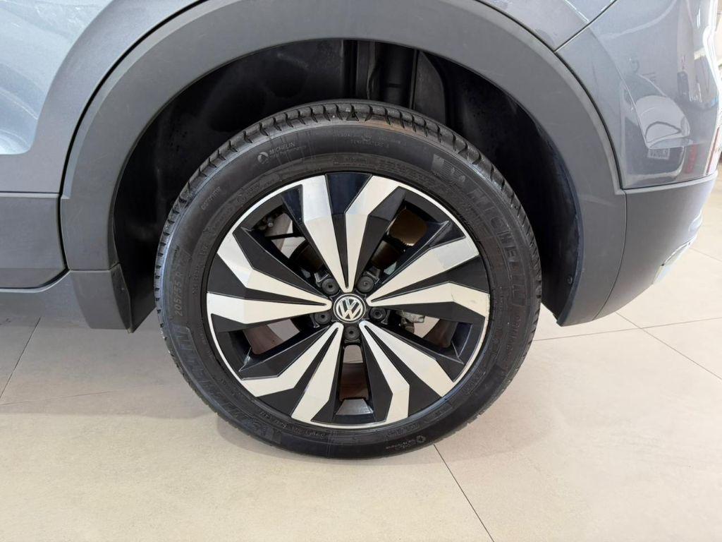 VOLKSWAGEN T-Cross - Foto