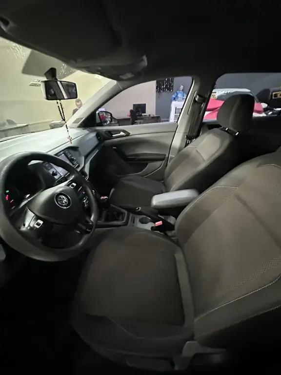 VOLKSWAGEN T-Cross - Foto